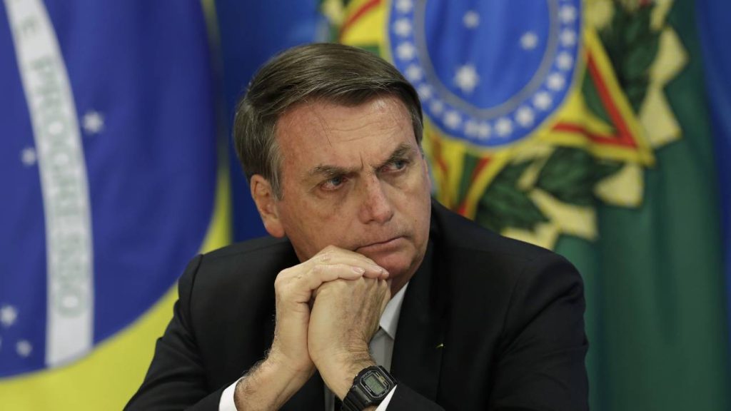 Ζ.Μπολσονάρου: «Τρελό να επιβάλλονται ξανά lockdowns – Χωρίς μισθούς και θέσεις εργασίας οι άνθρωποι πεθαίνουν»