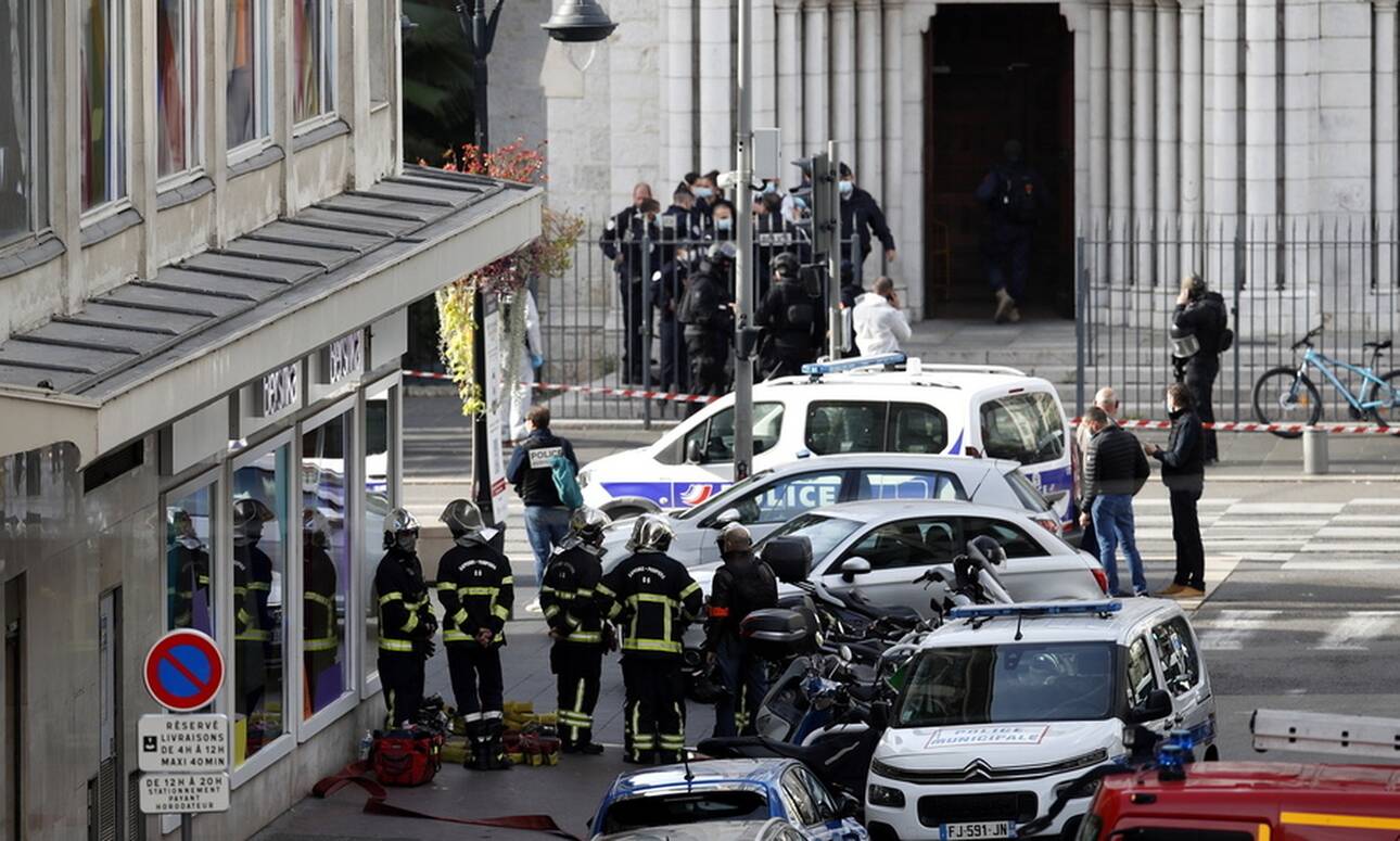 Γαλλία: Τι λέει η οικογένεια του ισλαμιστή που σκότωσε τρία άτομα στη Νίκαια – «Απομονώθηκε και στράφηκε στη θρησκεία»