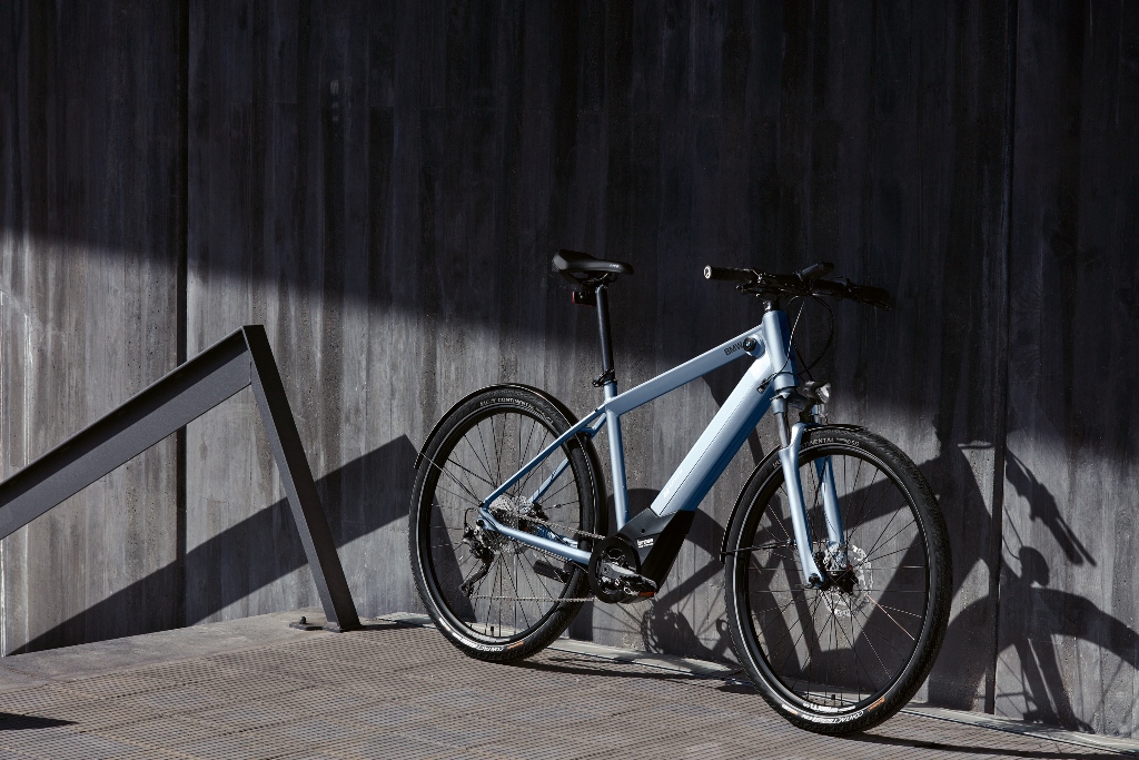 Εύκολες καθημερινές μετακινήσεις με τα νέα ηλεκτρικά ποδήλατα από την BMW
