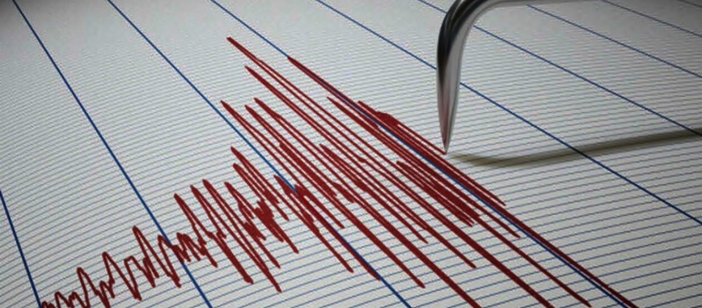 Ο δήμαρχος Δυτικής Σάμου έκανε λόγο για έναν τραυματία από την κατάρρευση κτιρίων