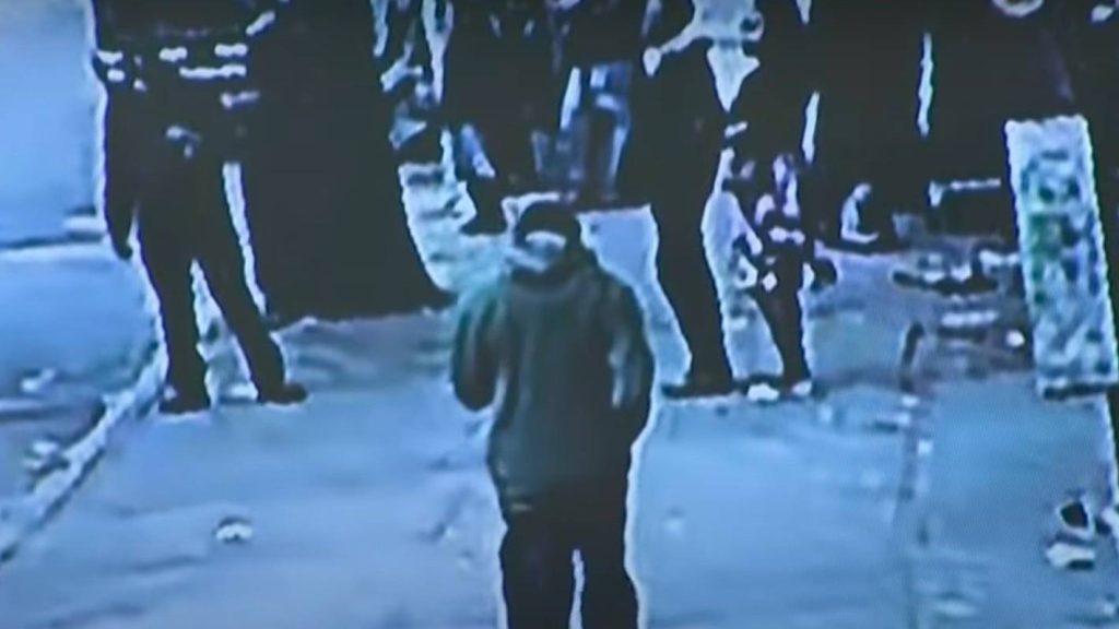 ΗΠΑ: Άνδρας πέφτει σε τρύπα και δεν φωνάζει για να μην μπουν αρουραίοι στο στόμα του (βίντεο)