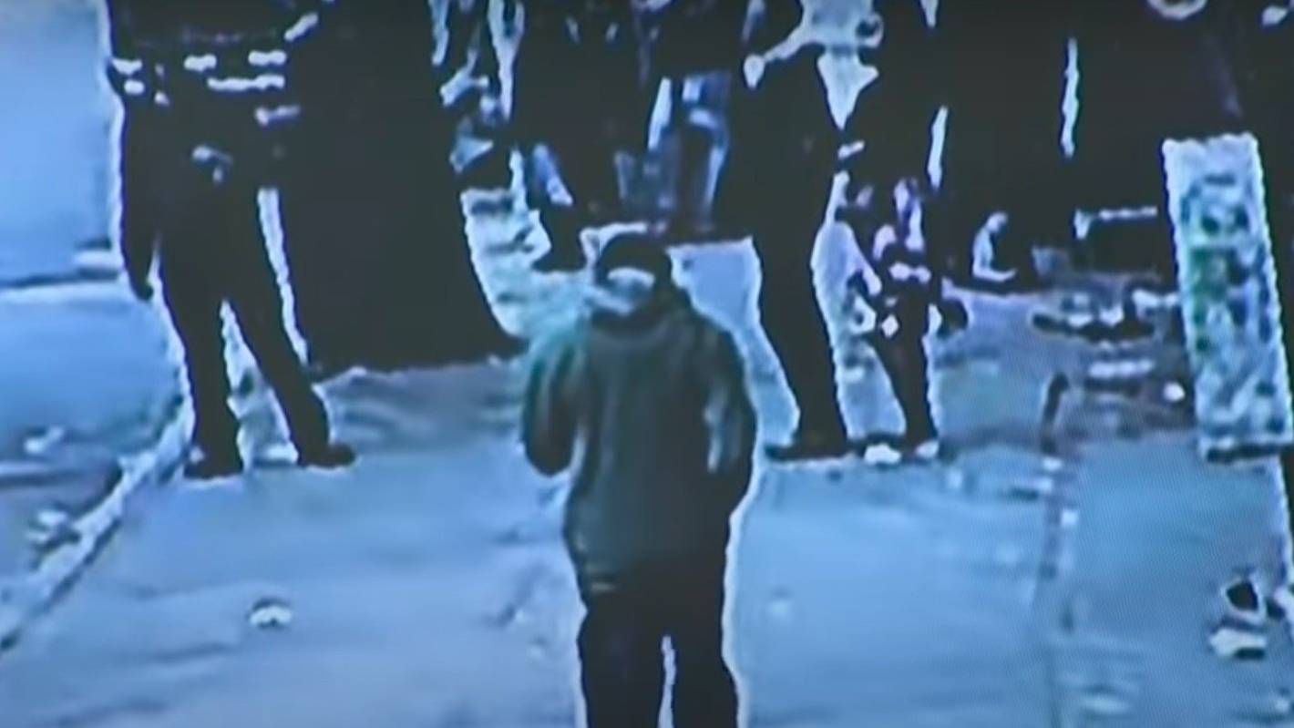ΗΠΑ: Άνδρας πέφτει σε τρύπα και δεν φωνάζει για να μην μπουν αρουραίοι στο στόμα του (βίντεο)