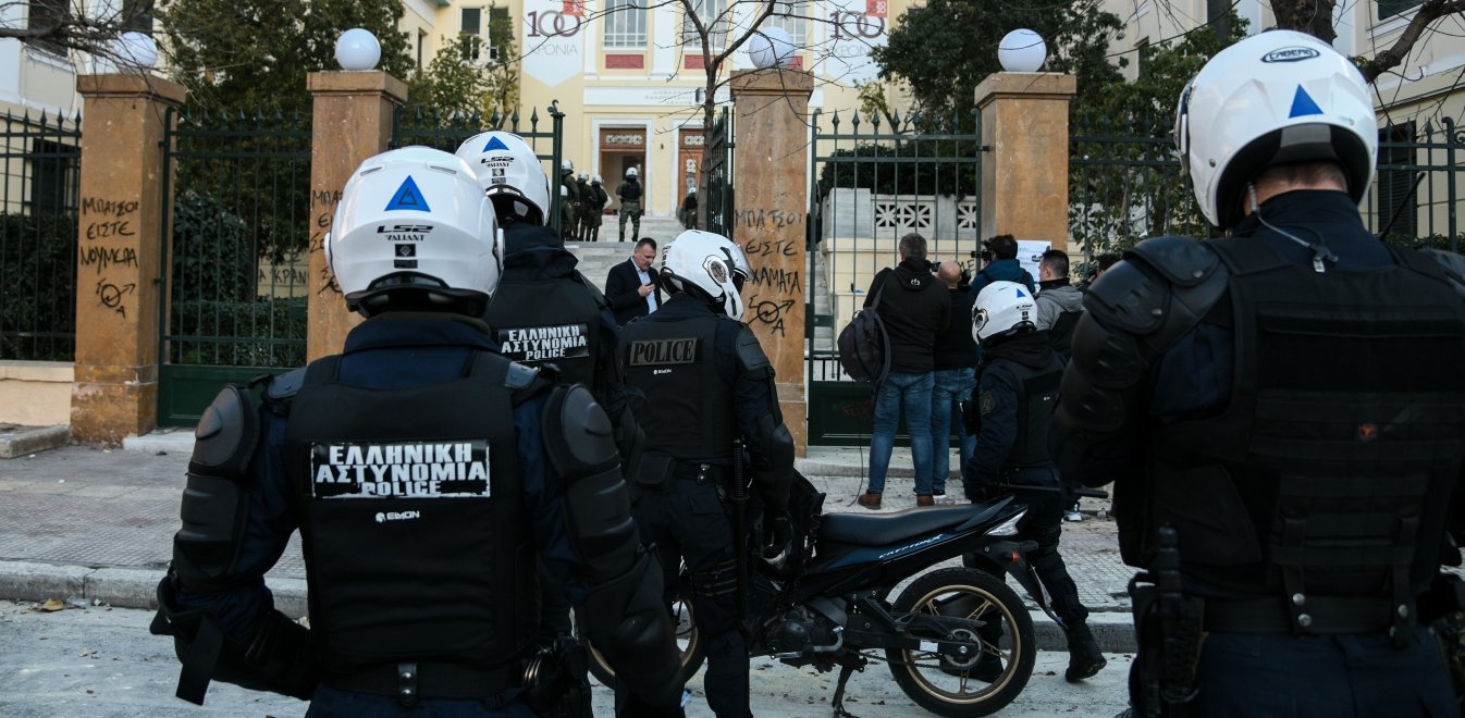 Επίθεση στον πρύτανη της ΑΣΟΕΕ: Επικήρυξη ύψους 100.000 ευρώ για την εύρεση των δραστών