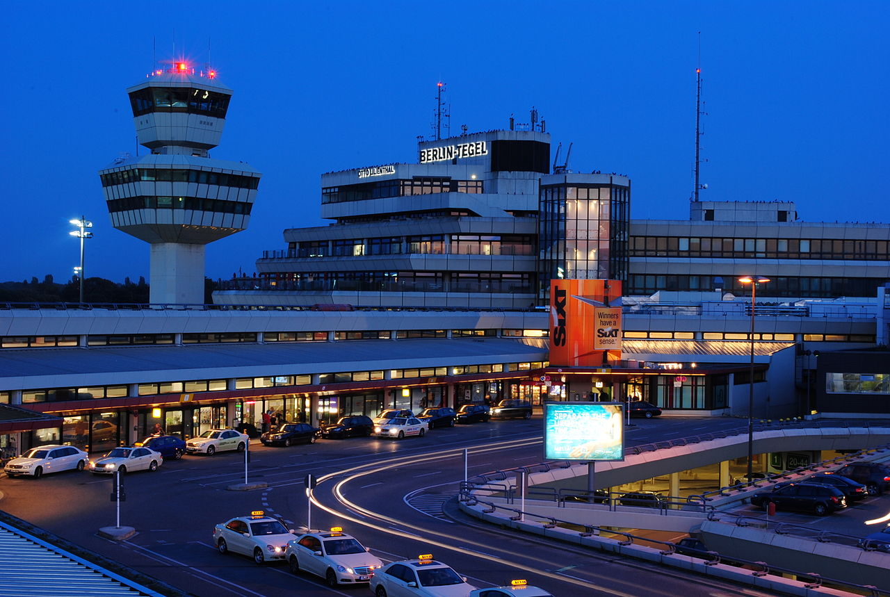Γίνονται και στην Γερμανία: Με οκτώ χρόνια καθυστέρηση και 4 δισ. υπέρβαση κόστους εγκαινιάζεται το νέο αεροδρόμιο