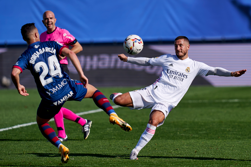 Ρεάλ Μαδρίτης: Μαγικό γκολ από τον Ε.Αζάρ – Νίκη (4-1) επί της Ουέσκα (βίντεο)