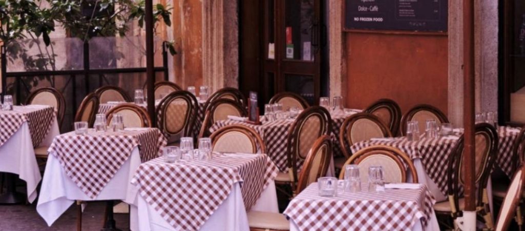 Εστίαση σε κυβέρνηση για νέο lockdown: «Μας τελειώσατε» – «Πετάτε 433.000 ανθρώπους στον δρόμο»!