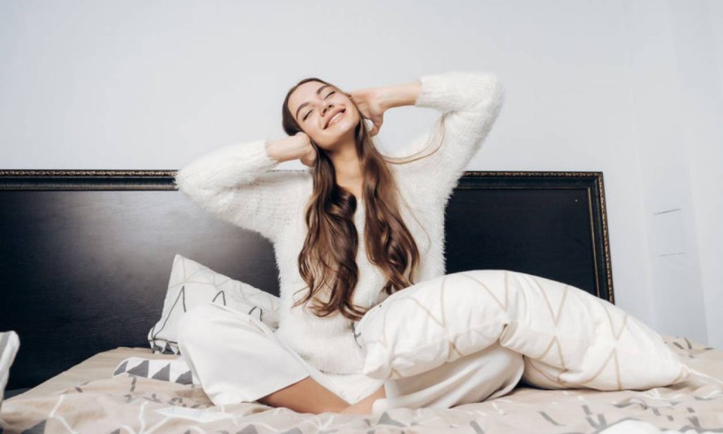 Οι 4+1 κινήσεις που πρέπει να κάνετε όταν ξυπνάτε το πρωί