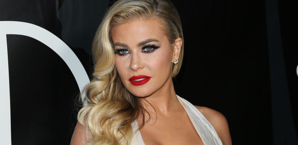 Κάρμεν Ηλέκτρα: Nτύθηκε «κουνελάκι» του Playboy και «γονάτισε» το Instagram (φωτό)