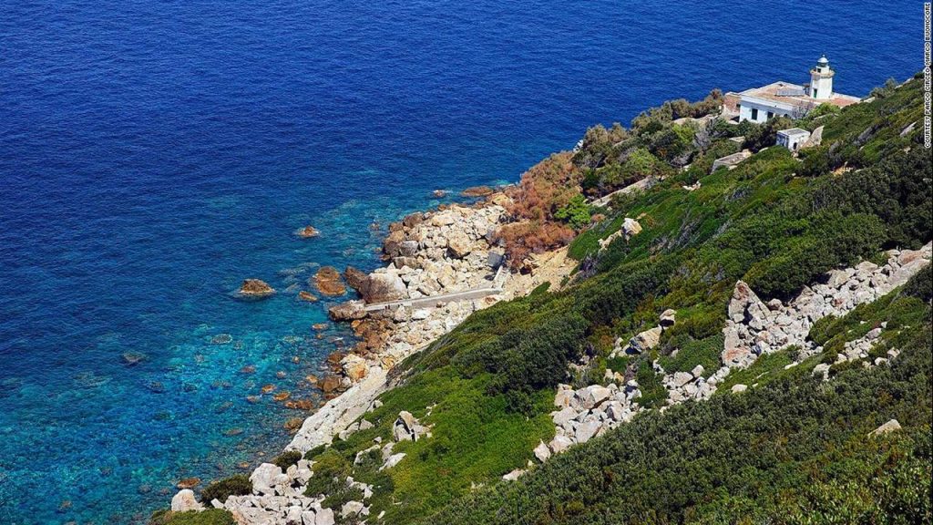 Ζανόνε: Το «αμαρτωλό» νησί της Ιταλίας (φωτό)