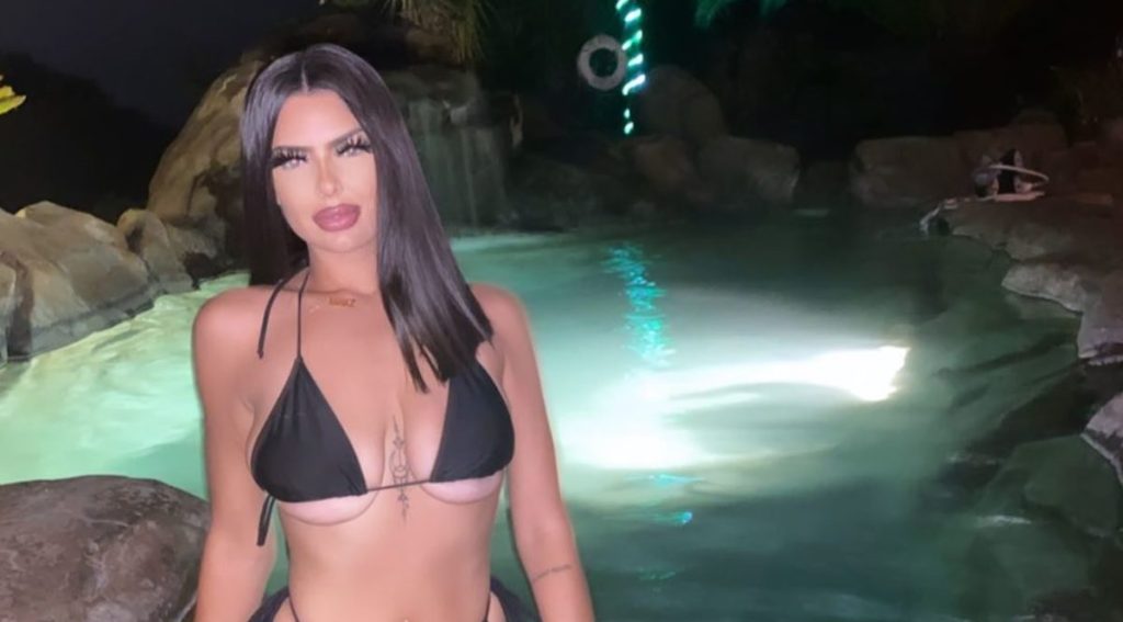 Χαμός: Το «μοντέλο» που «πήγε» με επτά παίκτες των Σανς ταυτόχρονα… πουλάει το βίντεο! (φώτο)