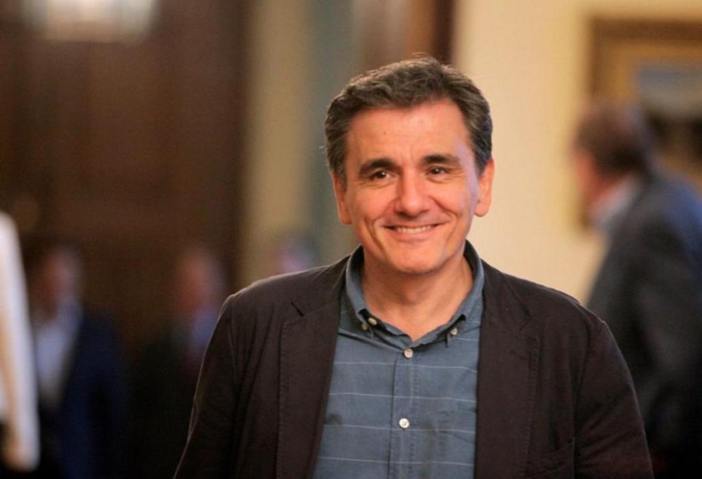 Τα «βέλη» του έρωτα πέτυχαν τον Ε.Τσακαλώτο – Ποια είναι η συντρόφισσα που του έκλεψε την καρδιά; (φωτο)