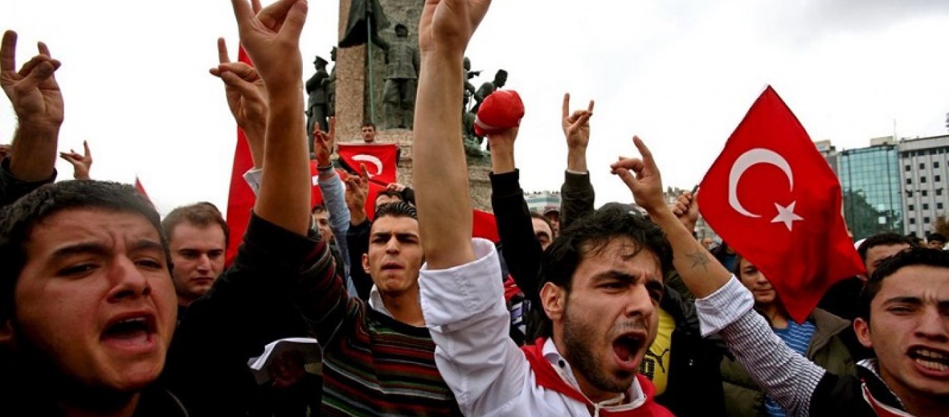 Το Παρίσι βγάζει εκτός νόμου τους «Γκρίζους Λύκους» της Τουρκίας