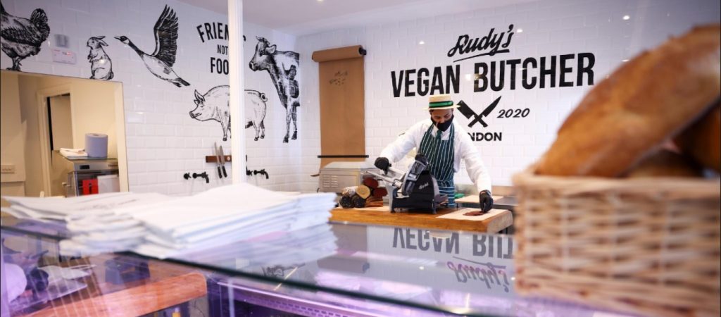 Λονδίνο: Άνοιξε τις πόρτες του το πρώτο vegan κρεοπωλείο στον κόσμο (βίντεο)
