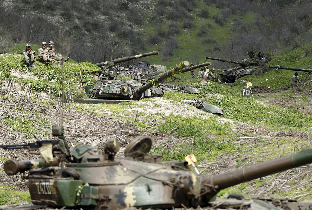 Αρτσάχ: Καταστράφηκαν δύο άρματα μάχης την Αζέρων