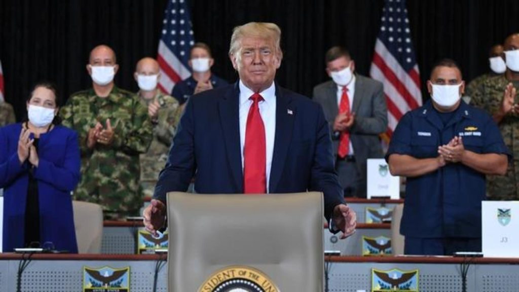 ΗΠΑ: Νίκη Τραμπ προβλέπουν 350.000 ψηφοφόροι στις ΗΠΑ