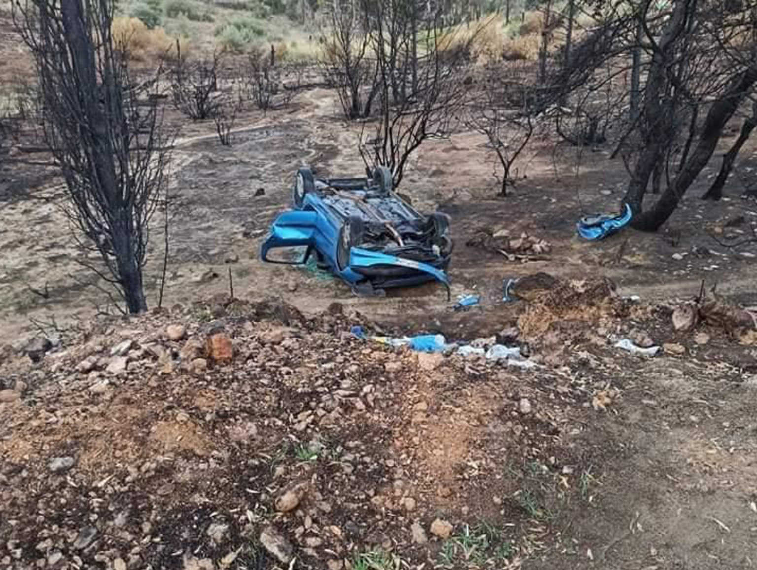 Τροχαίο ατύχημα κοντά στο σκοπευτήριο του Βύρωνα: «Ντελαπάρισε» ΙΧ – Τραυματίστηκε η οδηγός (φώτο)