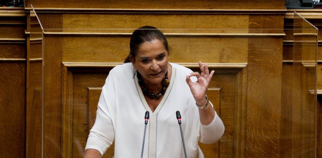 Ν.Μπακογιάννη: «Δεν μπορούμε να κάνουμε διαφορετικά – Στόχος τα Χριστούγεννα να μπορέσουμε να ανασάνουμε» (βίντεο)