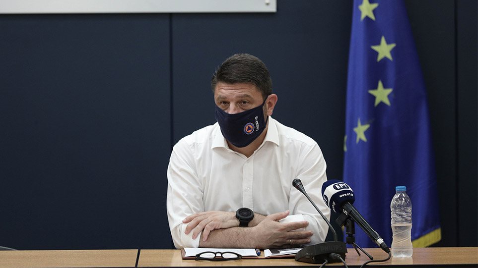 Ο Ν.Χαρδαλιάς κρατά κλειστά τα κομμωτήρια σε Θεσσαλονίκη και Σέρρες