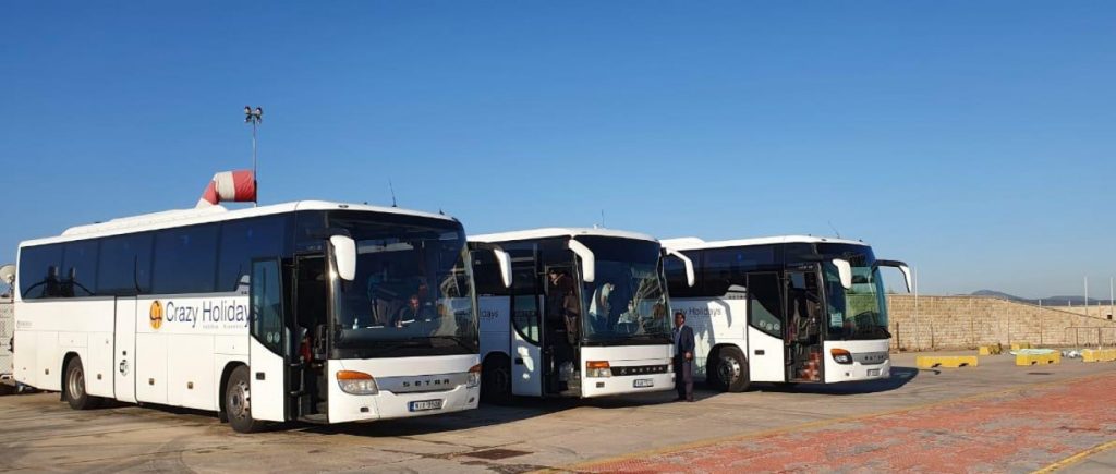 Υπουργείο Μεταφορών: Παρατάθηκε η προθεσμία κατάθεσης πινακίδων και αδειών κυκλοφορίας τουριστικών λεωφορείων