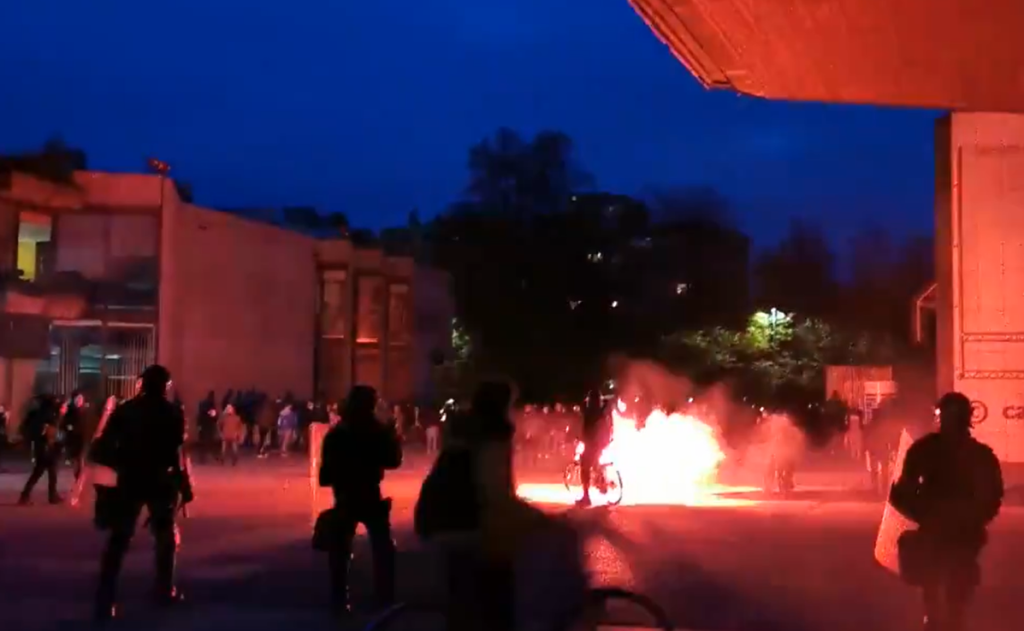 Σλοβενία: Οι πολίτες εξεγείρονται κατά των μέτρων απαγόρευσης λόγω κορωνοϊού – Σφοδρές συγκρούσεις με την αστυνομία