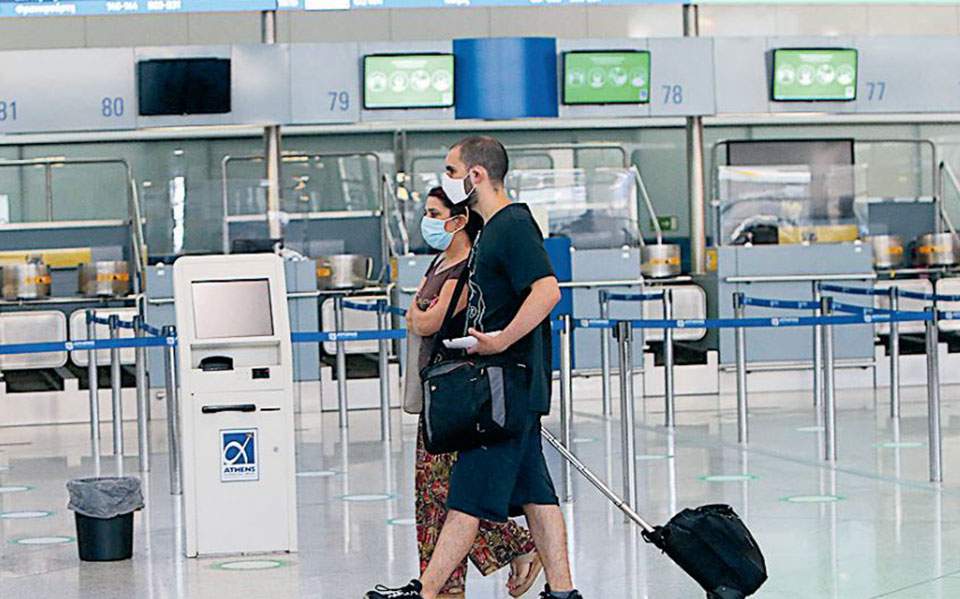Απαγορευτικό σε ταξιδιώτες από Δανία βάζει η Βρετανία λόγω κρουσμάτων σε βιζόν