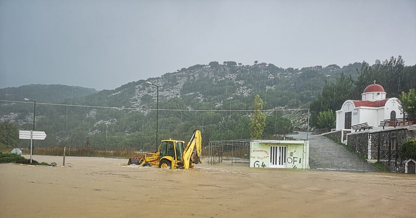 Κρήτη: Μεγάλες καταστροφές από τις έντονες βροχοπτώσεις (φωτό)