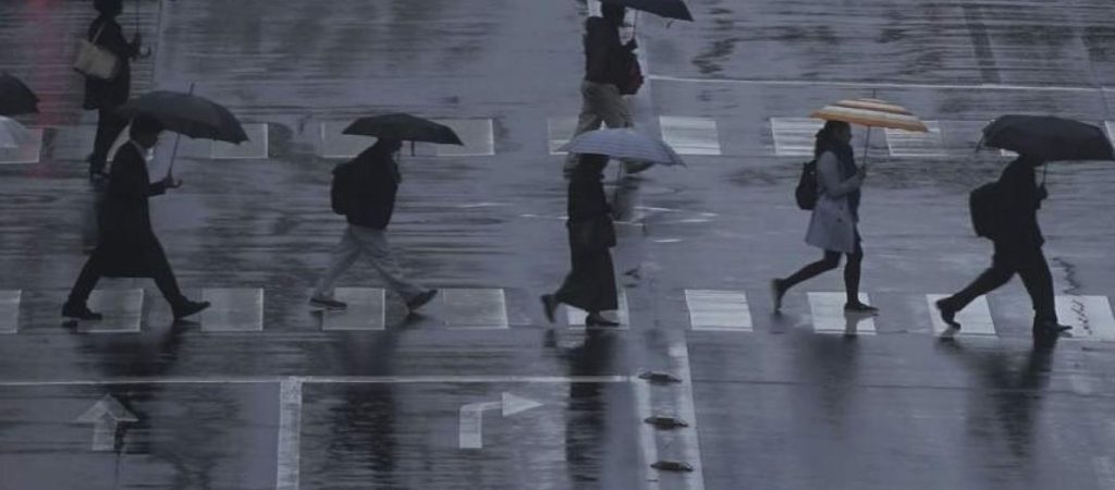 Το φαινόμενο της μαύρης βροχής – Δεν έχετε δει τίποτα παρόμοιο ξανά! (βίντεο)