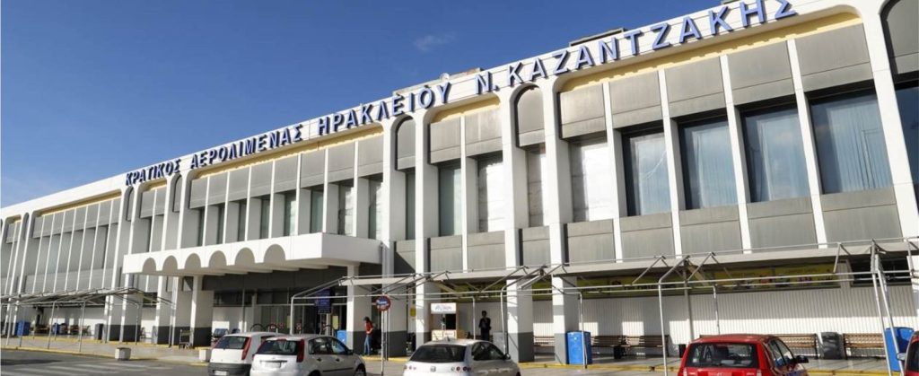 Ηράκλειο: Χαμός στο αεροδρόμιο – 37χρονη Γερμανίδα προκάλεσε αναστάτωση