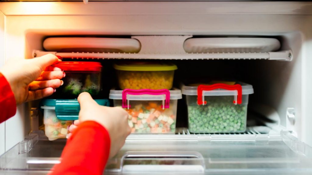Κορωνοϊός: Τι πρέπει να προσέχεις για τη σωστή κατάψυξη των τροφών