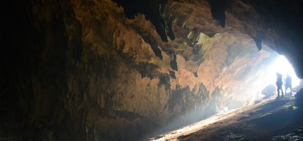 Κωρύκειον Άντρο: Εξερευνώντας το εντυπωσιακό σπήλαιο στην καρδιά του Παρνασσού (βιντεο)