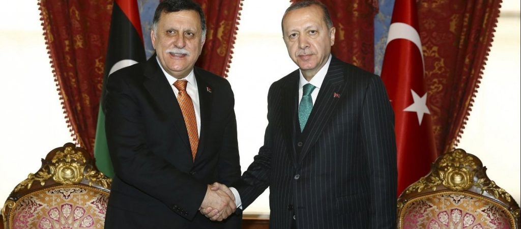 Τουρκικά ΜΜΕ: Ο Ρ.Τ.Ερντογάν έπεισε τον πρωθυπουργό της Λιβύης Φ.Σάρατζ να μην παραιτηθεί