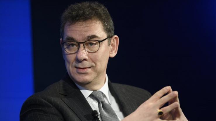 Άλμπερτ Μπουρλά: «Ακόμα και όταν εγκριθεί το εμβόλιο, όλοι θα πρέπει να συνεχίσουμε να φοράμε μάσκα»