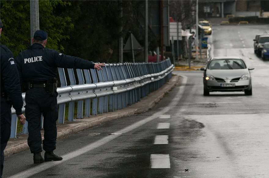 Lockdown: 4,7 εκατ. sms στάλθηκαν την πρώτη μέρα – Έρχεται «κόφτης» στις… καταχρήσεις