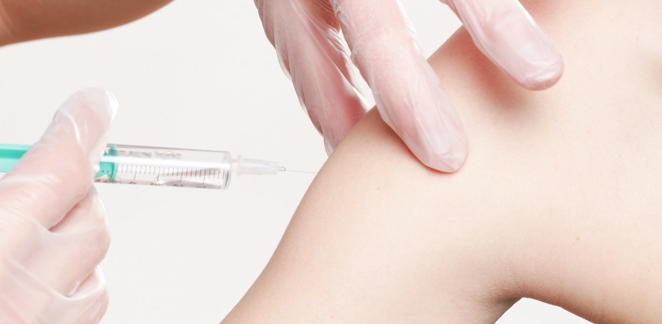 Κορωνοϊός – Εμβόλιο της Pfizer: Αυτή είναι η διαδικασία για να εγκριθεί στην Ευρώπη – Πως θα έρθει στην Ελλάδα (βίντεο)