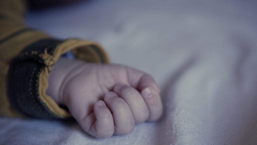 Κίνα: Πατέρας πούλησε το νεογέννητο παιδί του στο ίντερνετ επειδή έχασε τη δουλειά του