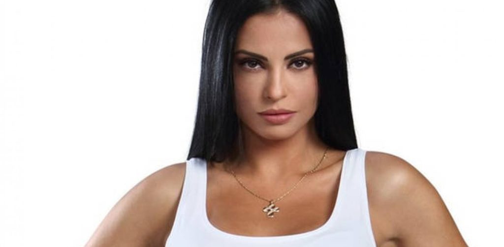 Δ.Αλεξανδράκη: «Αγαπώ τα αυτοκίνητα και την ταχύτητα – Έχω οδηγήσει με πάνω από 300» (βίντεο)