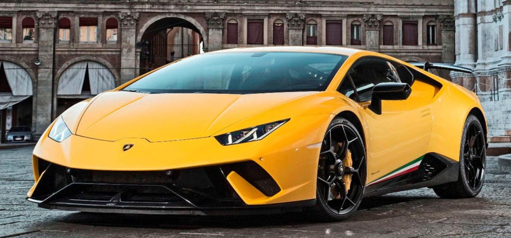 HΠΑ: Eντυπωσιακή Lamborghini-υποβρύχιο περνά με άνεση από πλημμυρισμένο δρόμο (βίντεο)