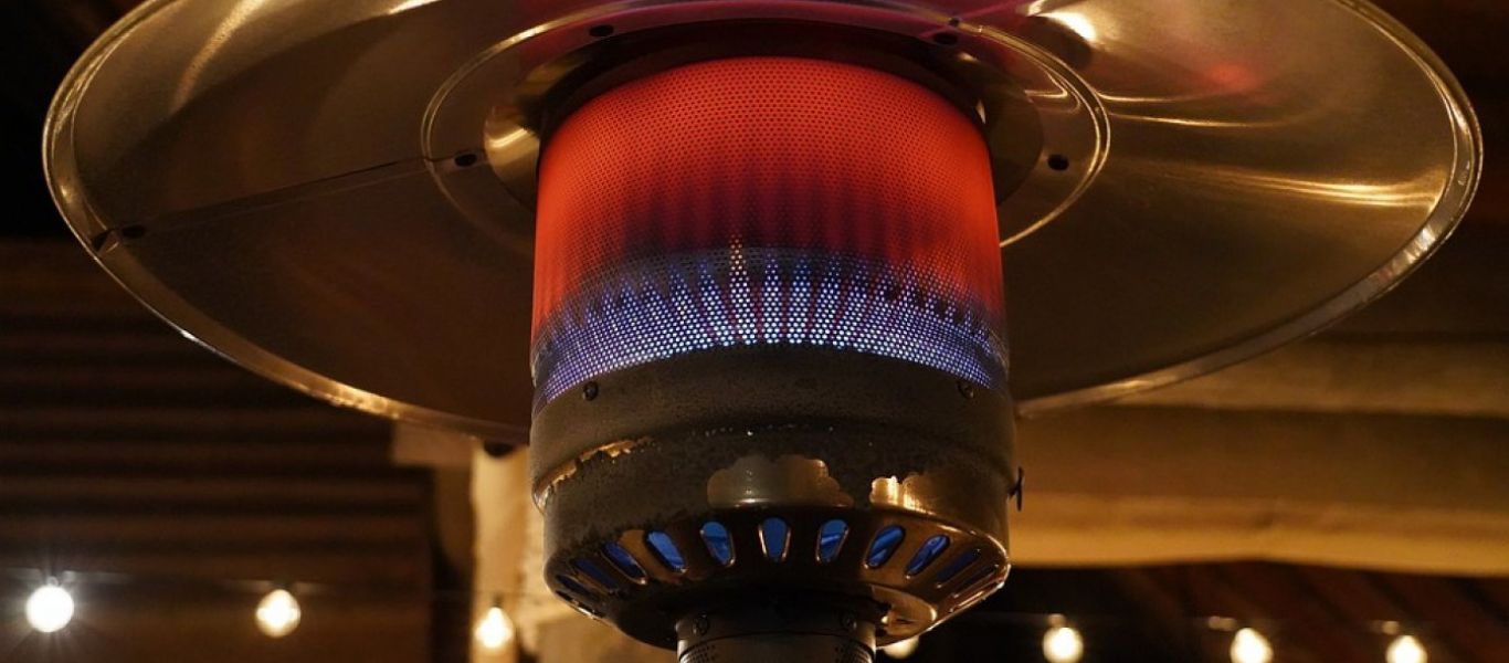 Εστίαση: Τη Δευτέρα ξεκινά το πρόγραμμα επιδότησης αγοράς εξωτερικής θερμάστρας