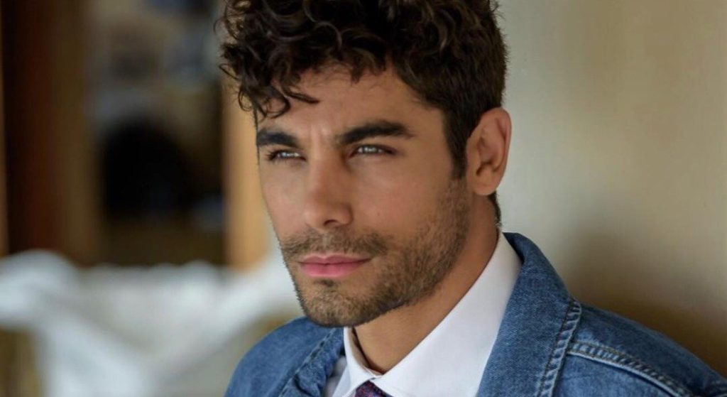 Ο Παναγιώτης Βασιλάκος θέλει η γυναίκα της ζωής του να μοιάζει στη… μητέρα του