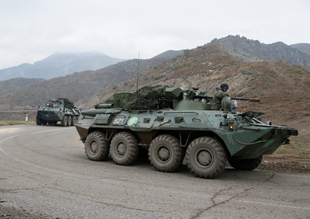 Ναγκόρνο-Καραμπάχ: Έλαβαν θέσεις οι Ρώσοι ειρηνευτές (φώτο)