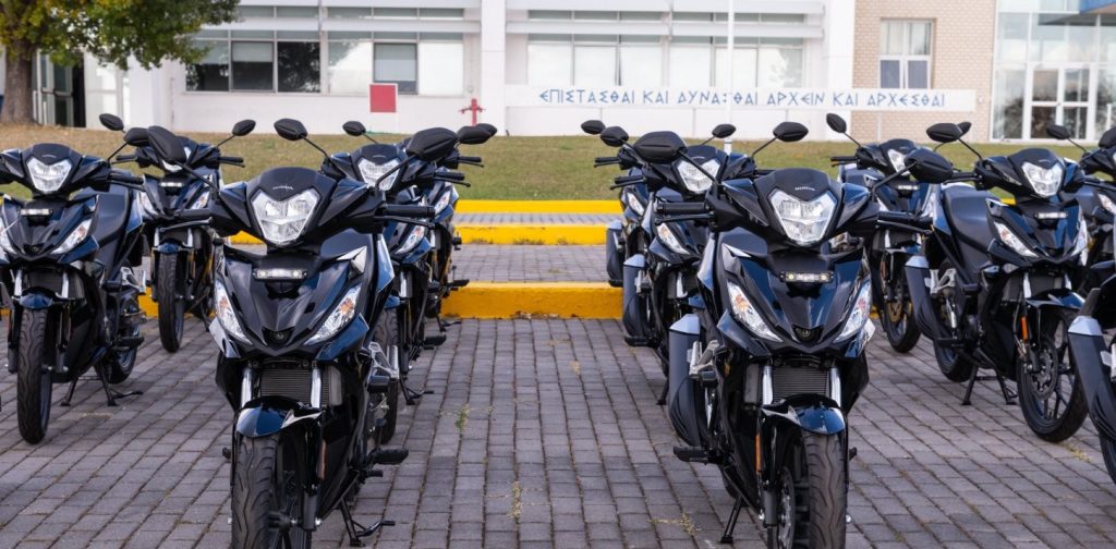 H ΕΛ.ΑΣ μεγαλώνει το στόλο της – Παρέλαβε 100 νέες μοτοσυκλέτες   μόνο για την Αττική