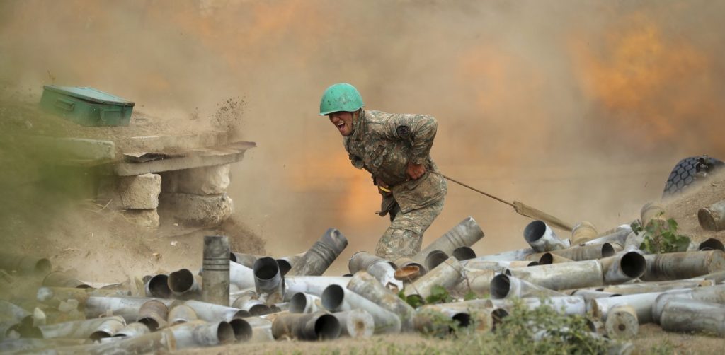 Ναγκόρνο-Καραμπάχ: Πλάνα από τις τελευταίες συγκρούσεις για το Σουσί (βίντεο)
