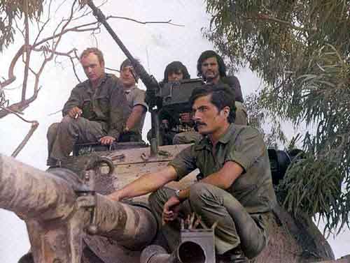 Βίντεο: ΕΛΔΥΚ και Εθνοφρουρά μάχονται στην Κύπρο το 1974