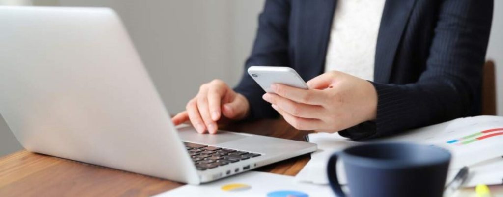 Τηλεργασία: Έρχεται «μπαράζ» ελέγχων για την τήρηση του μέτρου