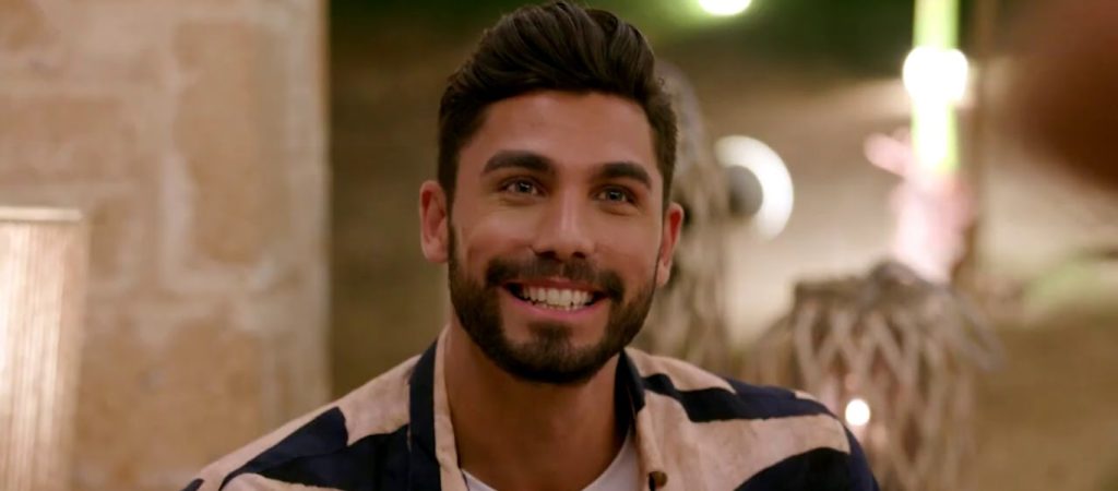 Bachelor: Ο Π.Βασιλάκος ανακοινώνει ότι έχει ερωτευτεί… παραπάνω από ένα κορίτσια (βίντεο)