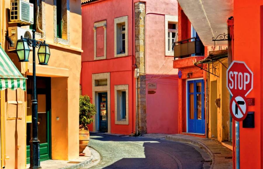 Αρχάνες: Ένα πολύχρωμο και βραβευμένο χωριό στην Κρήτη (φωτό)