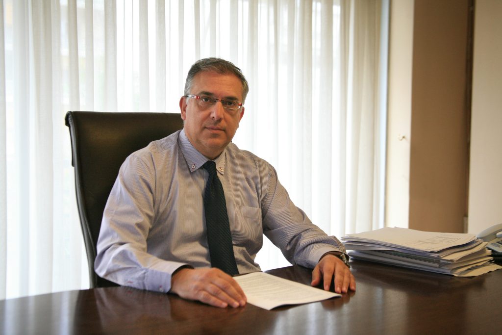 Τ.Θεοδωρικάκος: Σε τέσσερις άξονες η λειτουργία του Δημοσίου – Τι θα ισχύσει για εργαζόμενους και γονείς