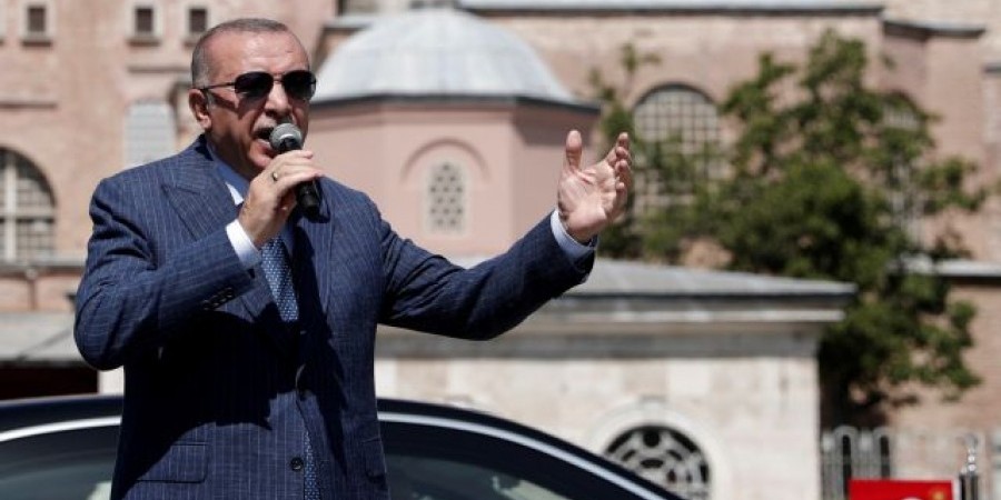 Με ολόκληρο το υπουργικό συμβούλιο η προκλητική φιέστα και το πικνίκ Ερντογάν στα κατεχόμενα