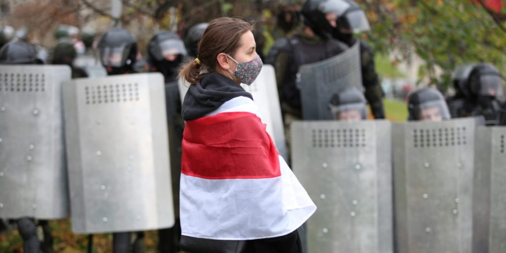 Λευκορωσία: Σφαίρες από καουτσούκ και συλλήψεις εναντίον διαδηλωτών