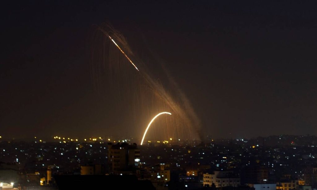 Λωρίδα της Γάζας: Ισραηλινά αντίποινα έπειτα από πυραυλική επίθεση